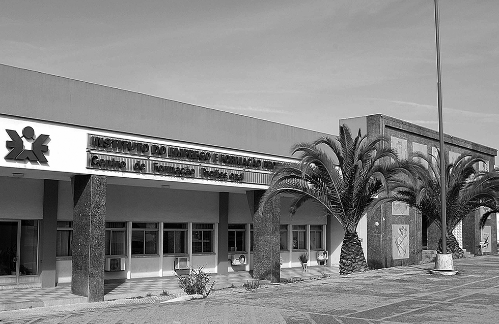 Fachada de um centro de Formação Profissional