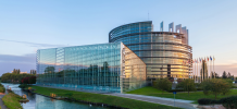 Abertas candidaturas para estágios no Parlamento Europeu e no Tribunal de Contas Europeu